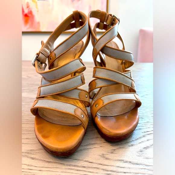 Stuart Weitzman Tan & Silver Mesh Ankle Strap Strappy 4.5” Heel Size 7.5 - Picture 3 of 10